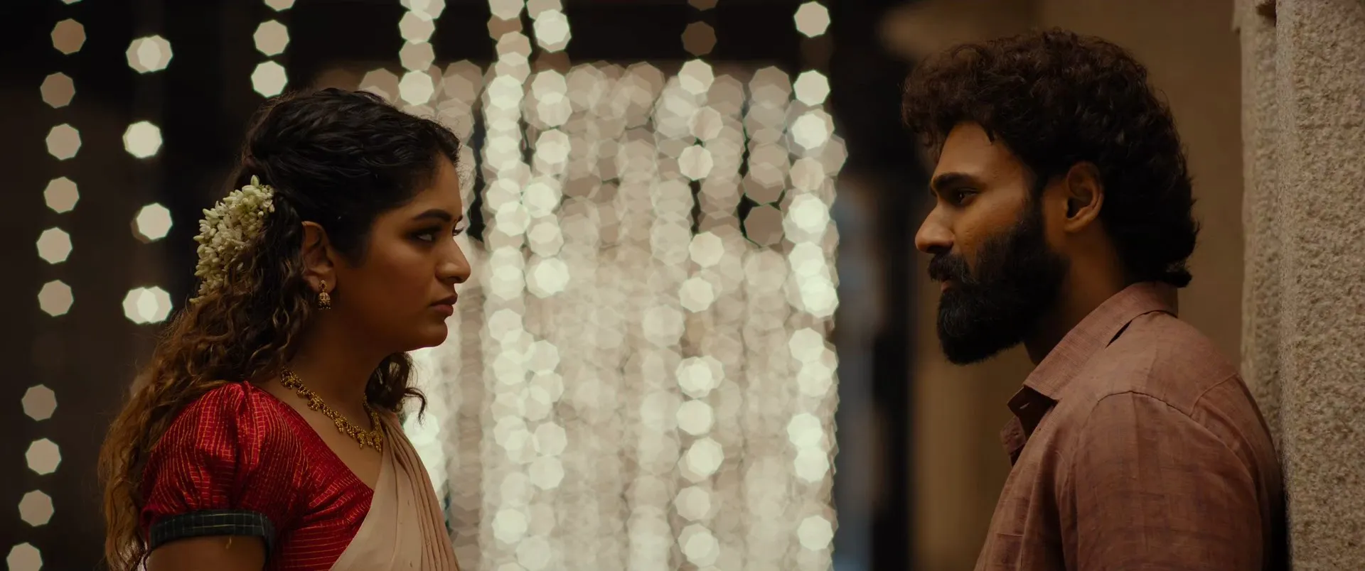 Bhairavam 2025 Hindi Dual Audio WEB-DL 720p - 480p - 1080p Screenshot