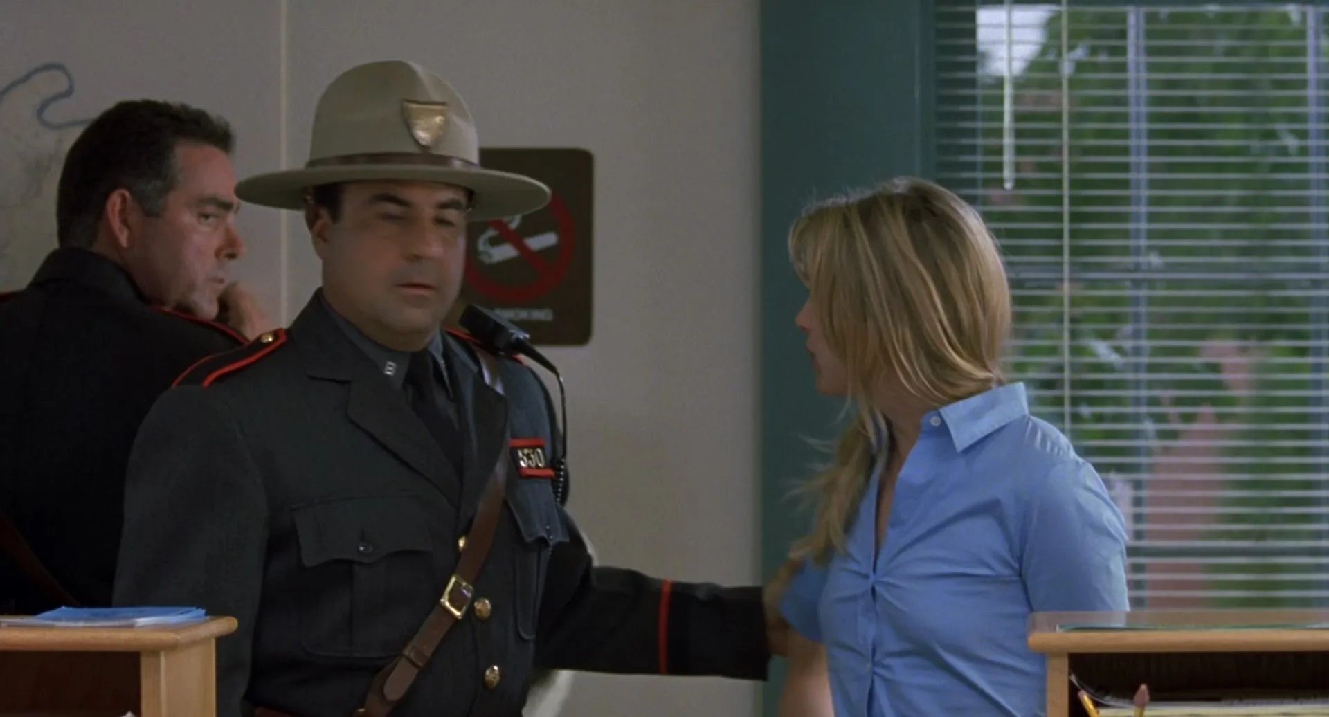 Me, Myself & Irene 2000 Hindi Dual Audio WEB-DL 720p - 480p - 1080p Screenshot