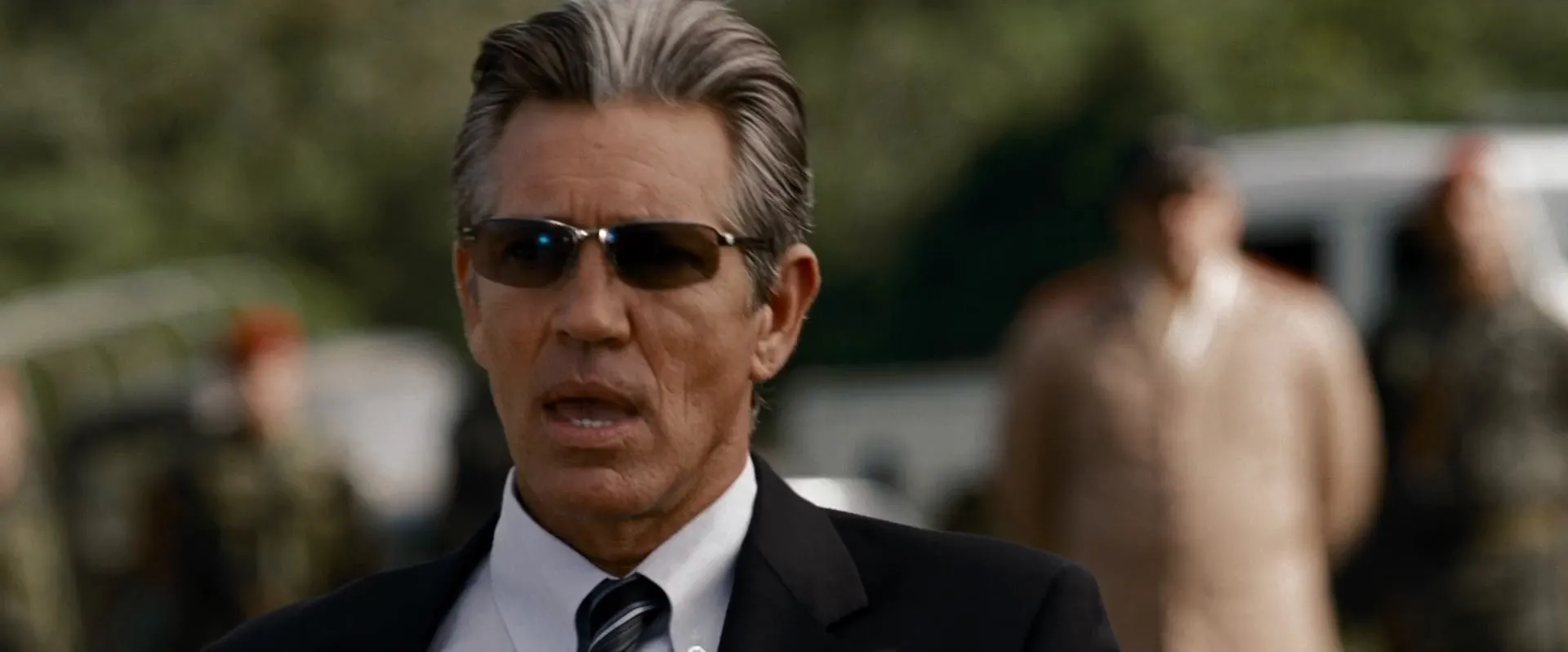 The Expendables (2010) 100mb Hindi Dual Audio movie Hevc BRRip Download Screenshot
