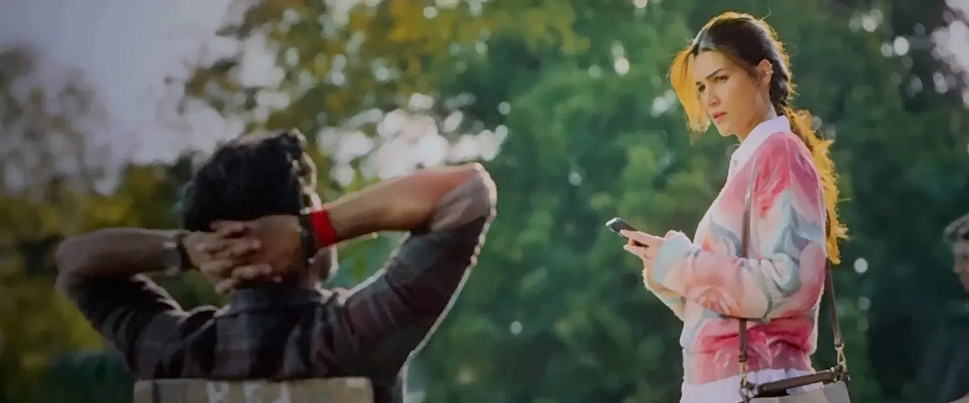 Tere Ishk Mein 2025 Hindi Dual Audio HDTC 720p - 480p - 1080p Screenshot