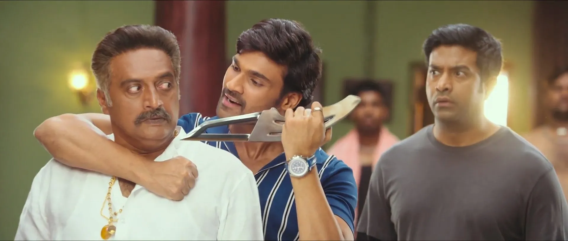 Alludu Adhurs (2021) (Hindi – Tamil) Dual Audio UnCut HDRip 720p – 480p Screenshot