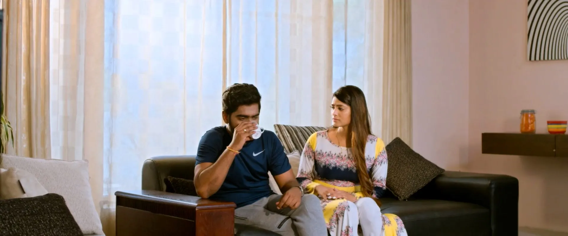 April 28 Em Jarigindi 2021 (Hindi – Telugu) Dual Audio UnCut HDRip 720p – 480p Screenshot