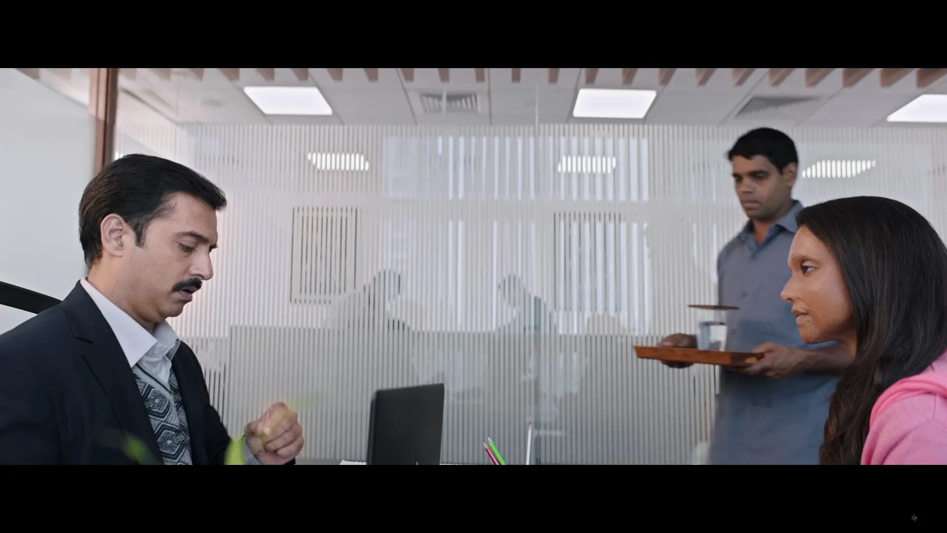 Chhapaak (2020) Hindi Movie 720p HDRip x264 [1GB] Screenshot