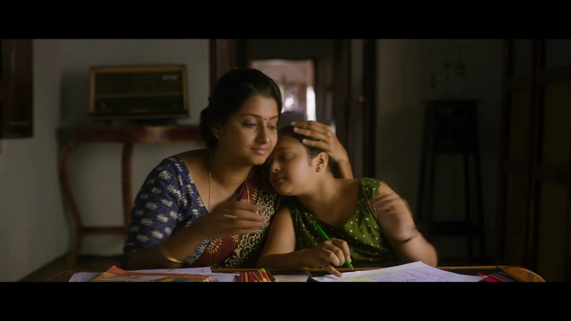 Eesho (2022) Hindi Movie HDRip 720p – 480p Screenshot