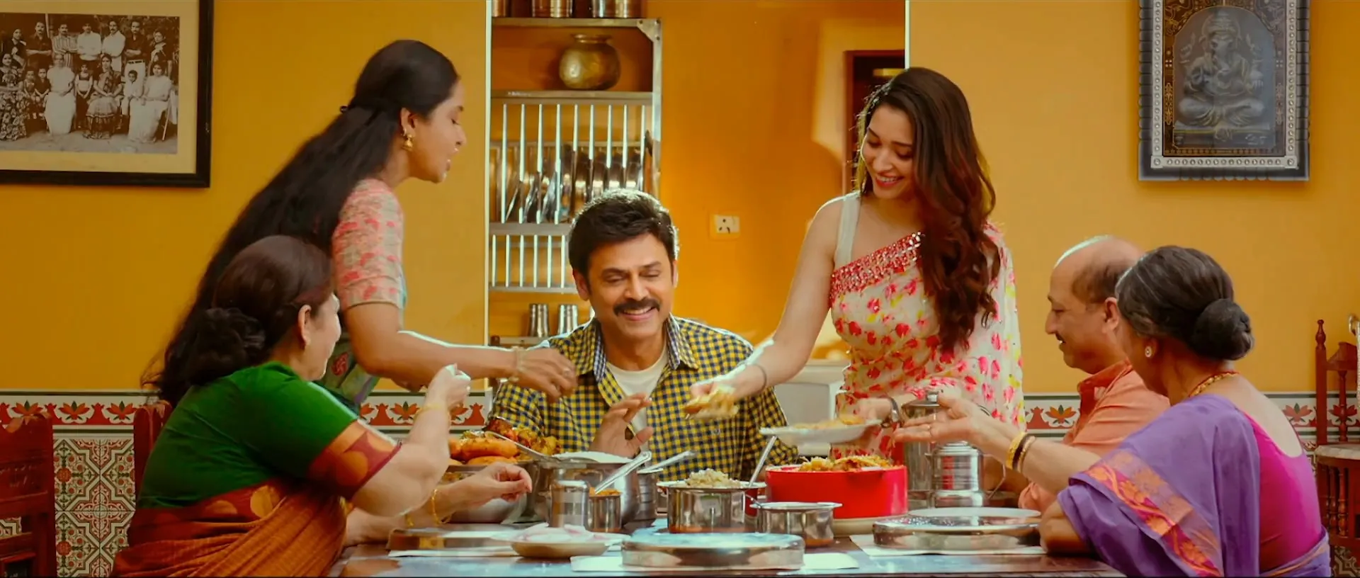 F2 Fun and Frustration (2019) (Hindi -Telugu) Dual Audio 720p UnCut HDRip [1.4GB] Screenshot