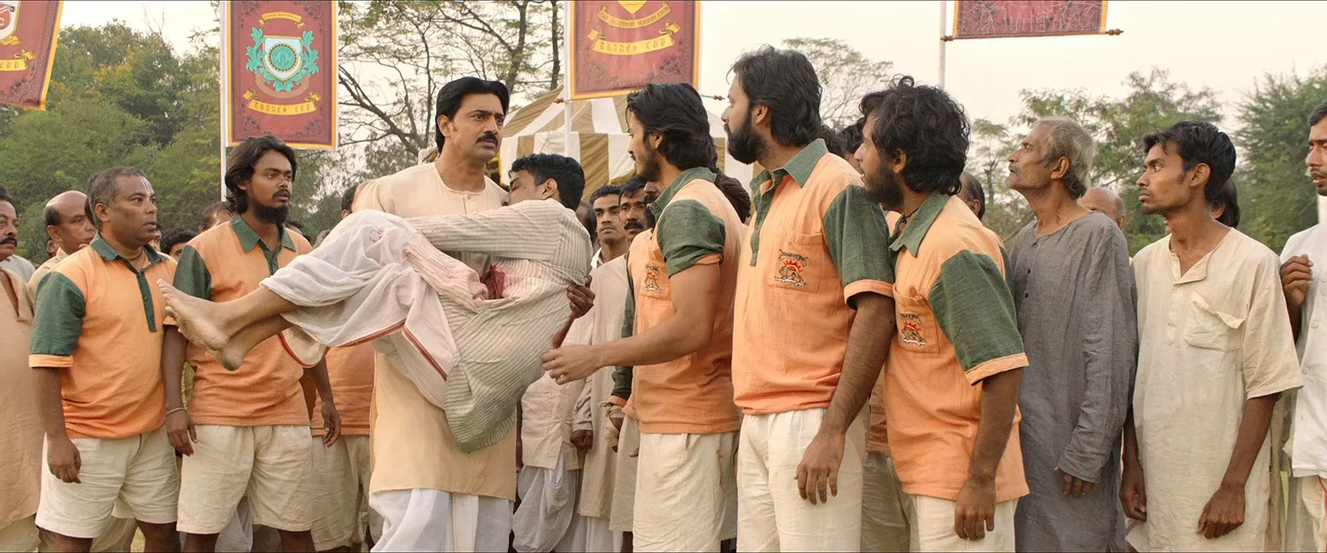 Golondaaj (2021) (Hindi – Bengali) Dual Audio 480p UnCut HDRip 450MB Screenshot