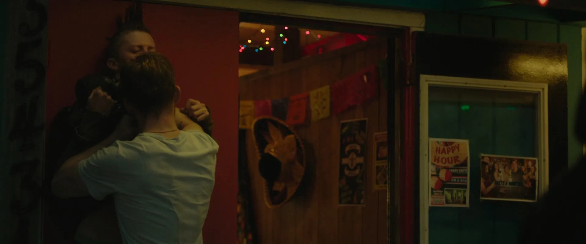 Green Room (2015) Hindi Dual Audio 480p BluRay 300MB Screenshot