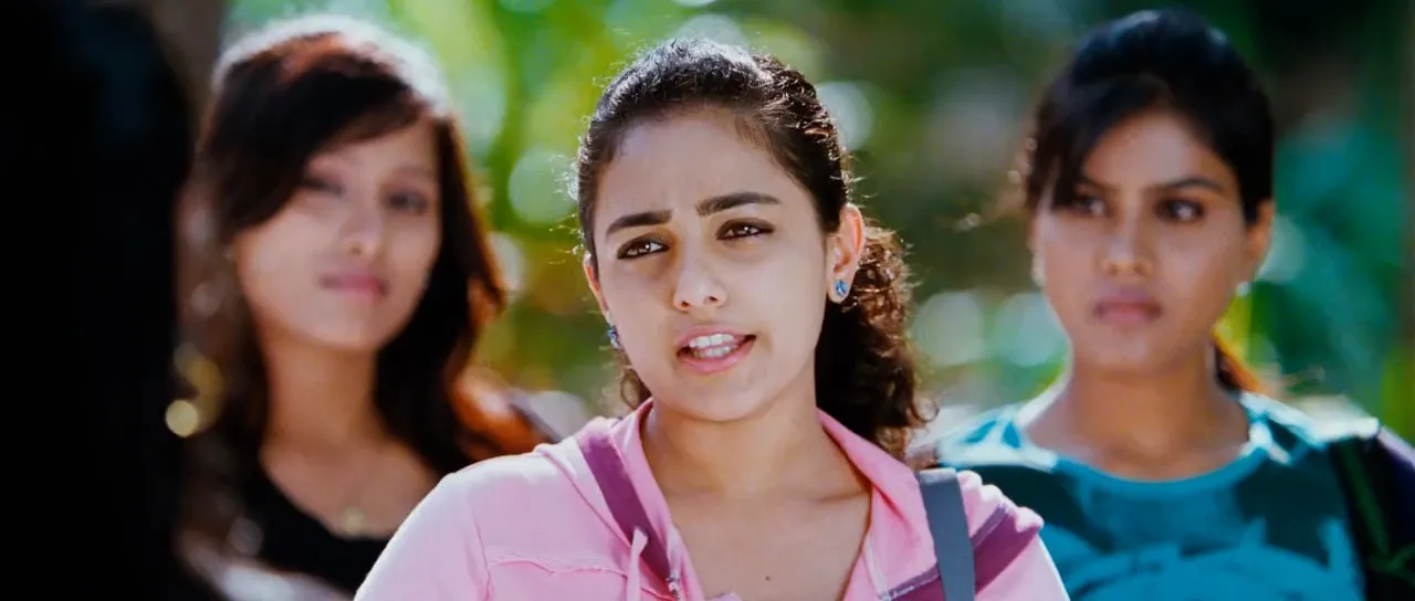 Gunde Jaari Gallanthayyinde (2013) (Hindi – Telugu) Dual Audio 480p UnCut HDRip 450MB Screenshot