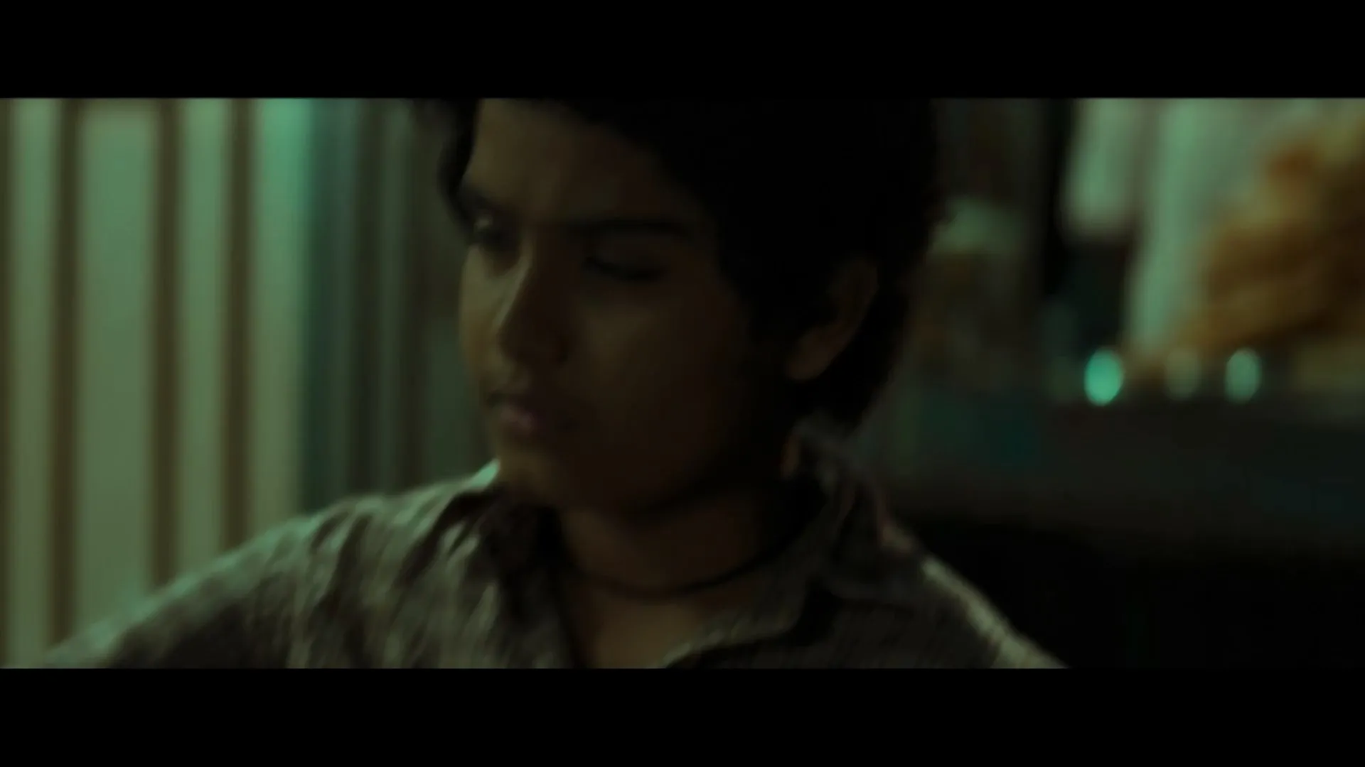 Khaali Peeli (2020) Movie 480p HDRip – [350MB] Screenshot