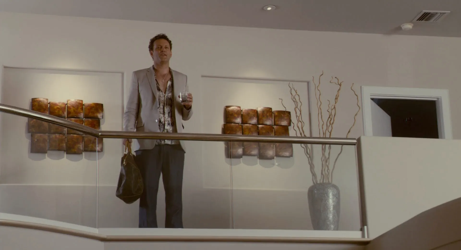 Lay the Favorite (2012) Hindi Dual Audio BluRay 720p – 480p Screenshot