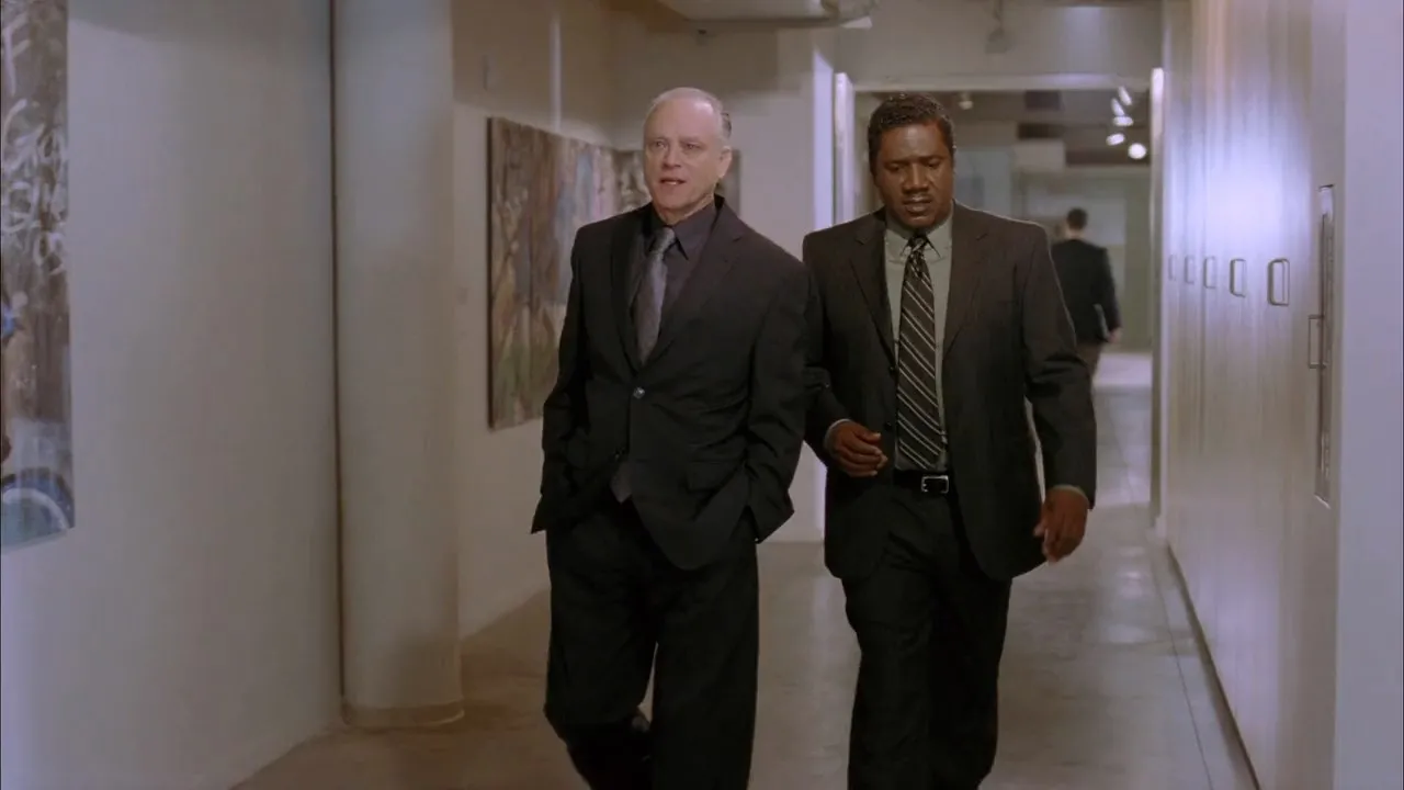 Miami Magma 2011 Hindi Dual Audio HDRip 720p – 480p Screenshot