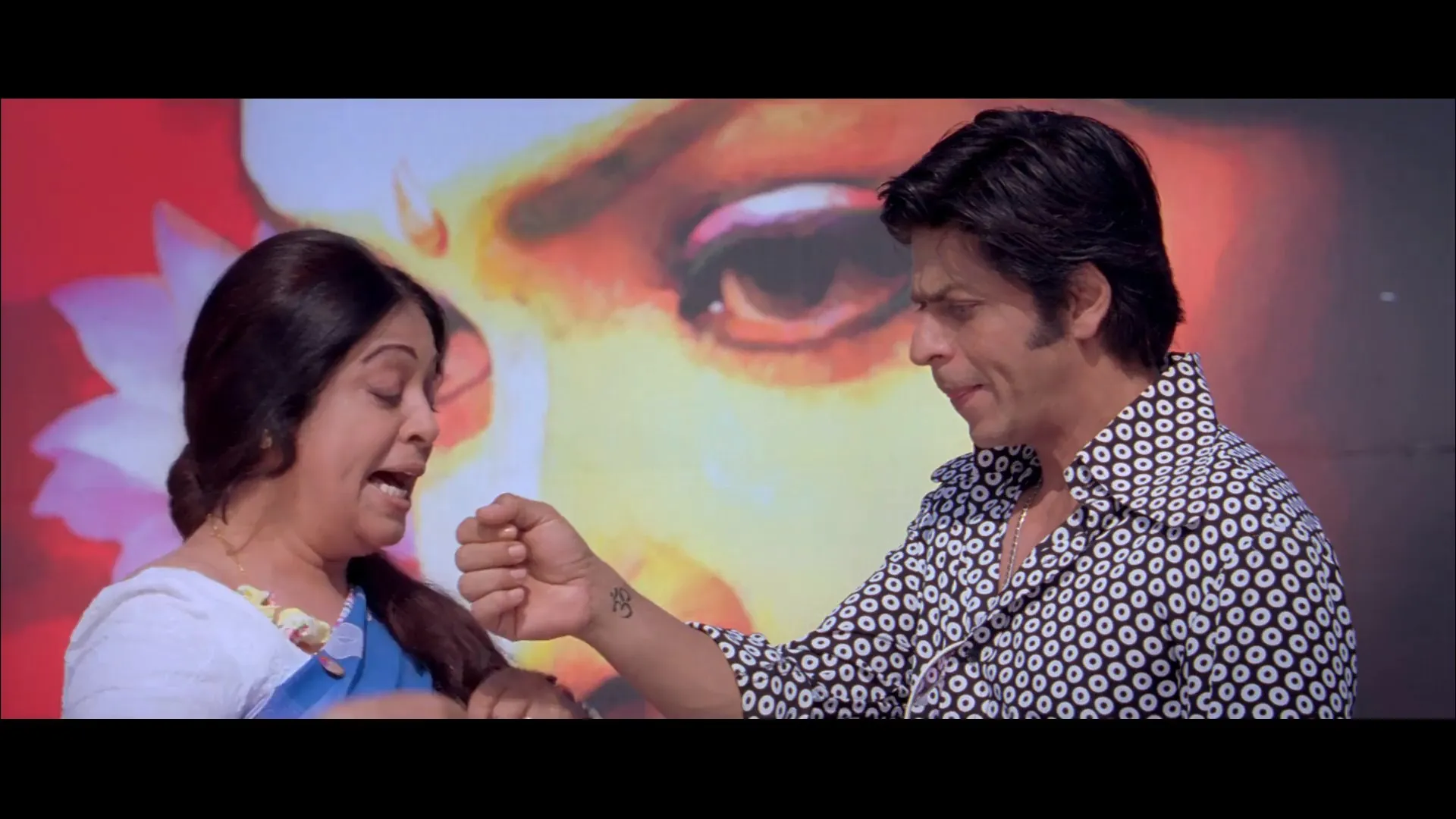 Om Shanti Om 2007 Full Movie 480p BluRay [450MB] Screenshot