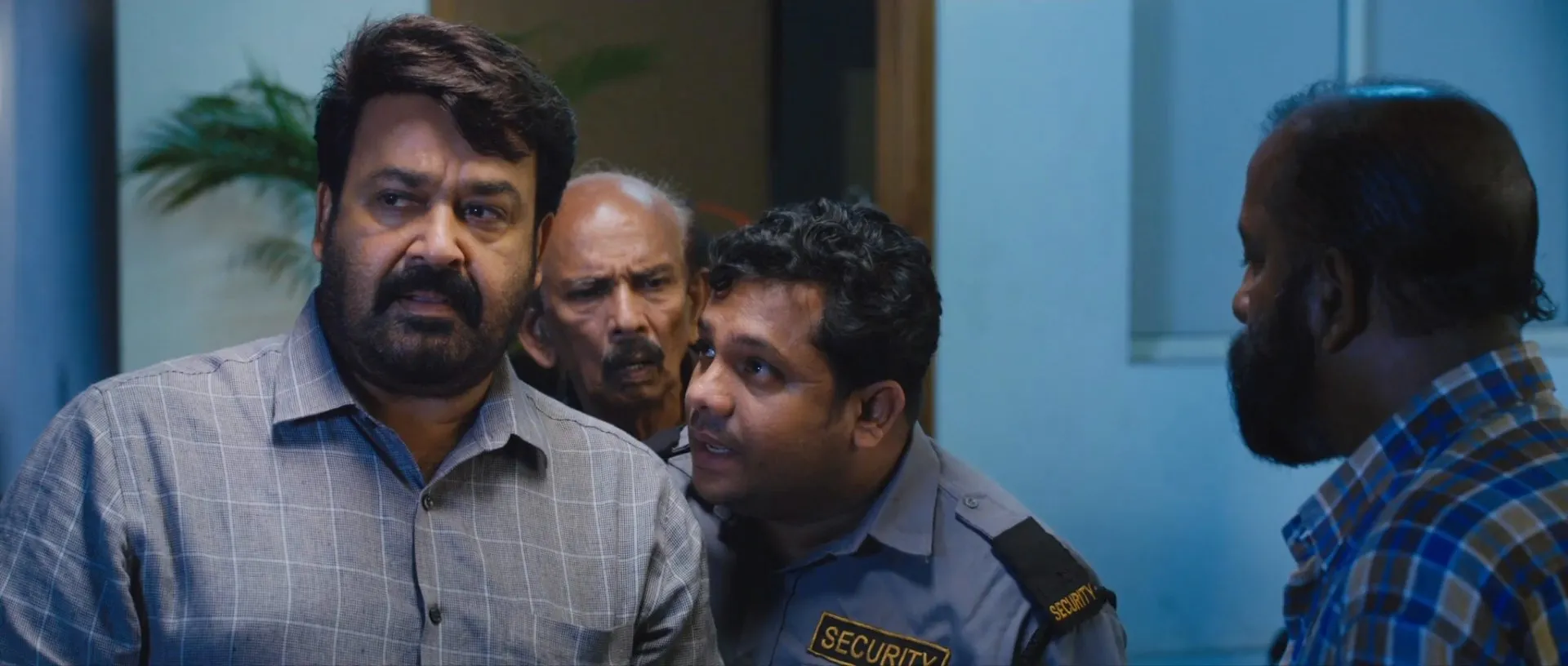 Oppam (2016) Dual Audio (Hindi – Malayalam) UnCut HDRip 720p – 480p Screenshot