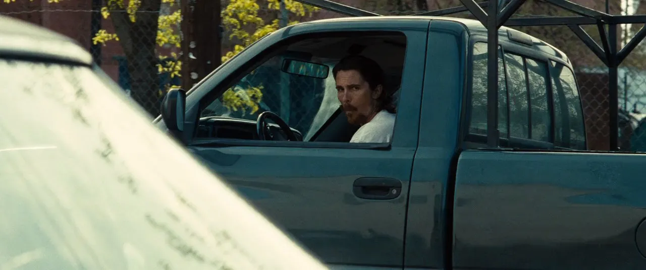 Out of the Furnace (2013) Hindi Dual Audio 720p BluRay [1.1GB] Screenshot