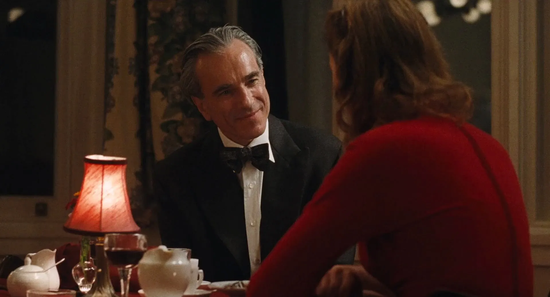 Phantom Thread (2017) Hindi Dual Audio 480p HDRip 450MB Screenshot
