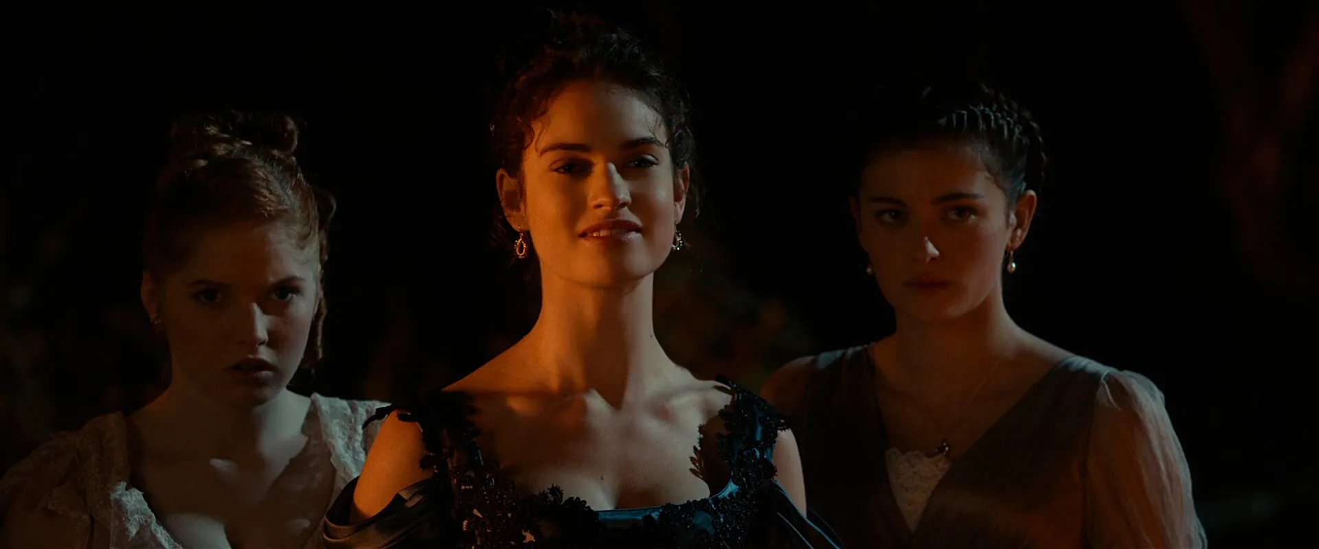 Pride and Prejudice and Zombies 2016 Hindi Dual Audio 720p BluRay [940MB] Screenshot