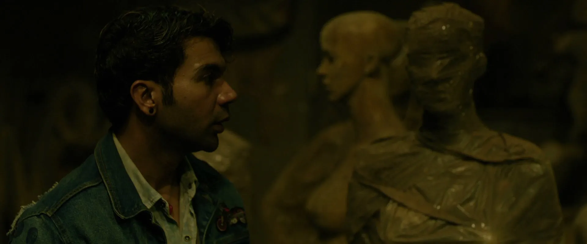 Roohi 2021 Hindi Movie 480p HDRip- [380MB] Screenshot