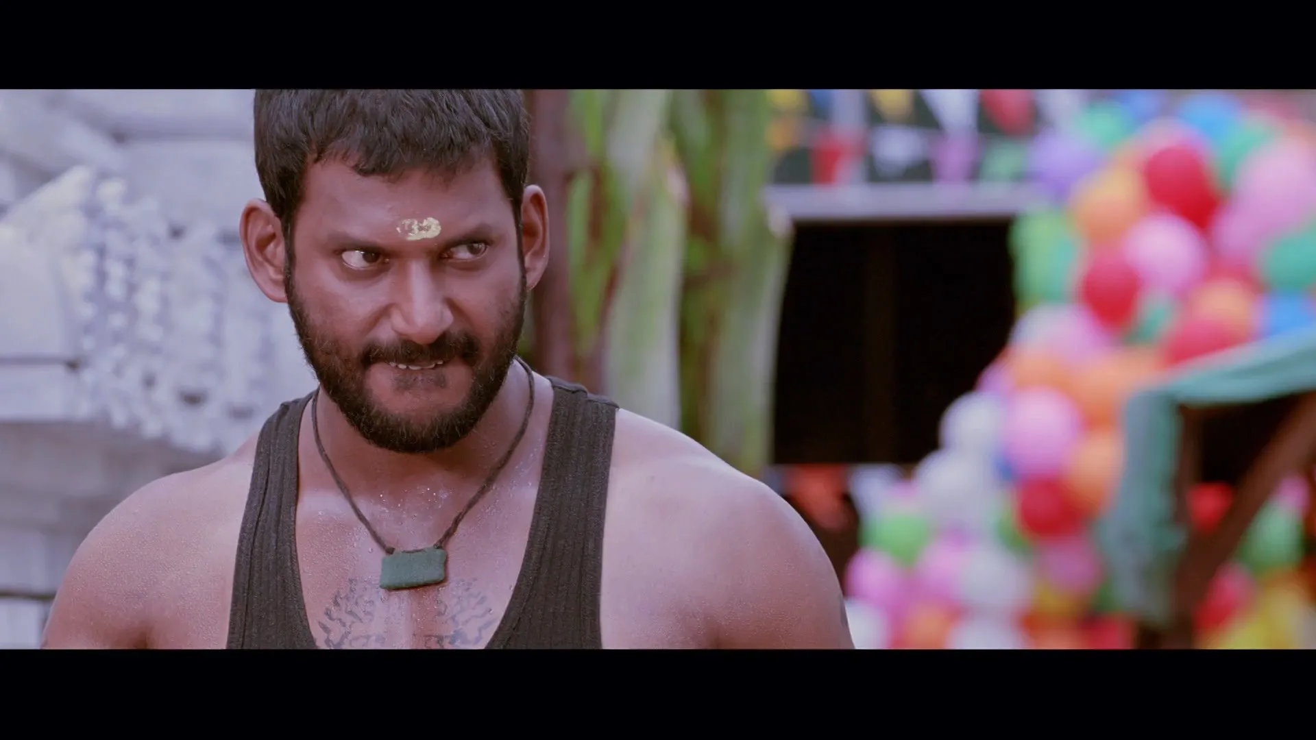 Marudhu 2016 HDTVRip Hindi Dual Audio (300MB) Screenshot