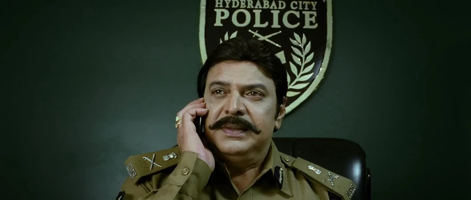 Sakthi (2011) (Hindi -Telugu) Dual Audio 720p UnCut HDRip [1.4GB] Screenshot