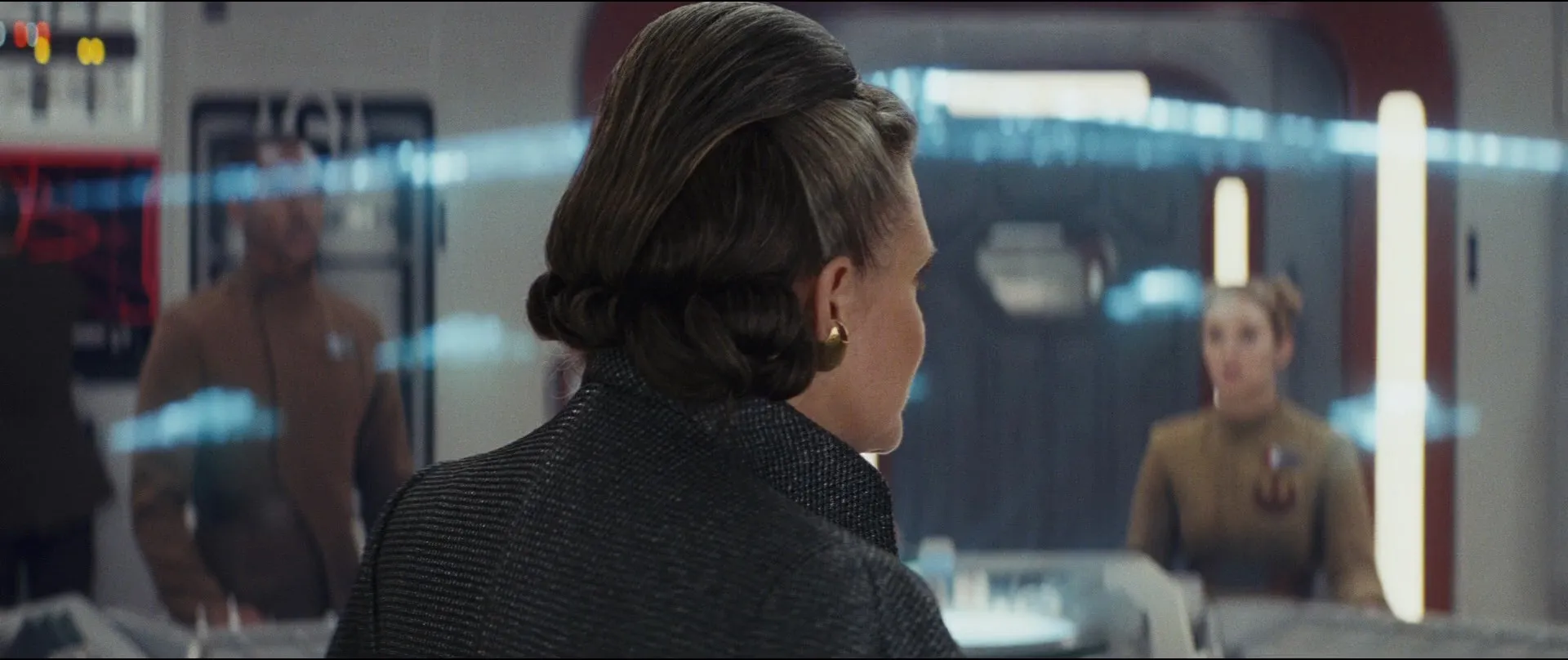 Star Wars The Last Jedi 2017 Dual Audio Hindi ORG Full Movie 720p BluRay - 1.3GB Screenshot