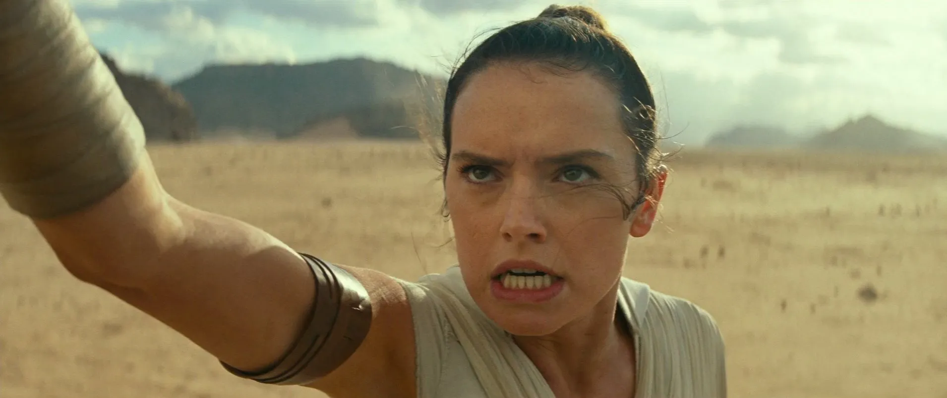 Star Wars: The Rise of Skywalker (2019) Hindi Dual Audio 720p BluRay [1.4GB] Screenshot