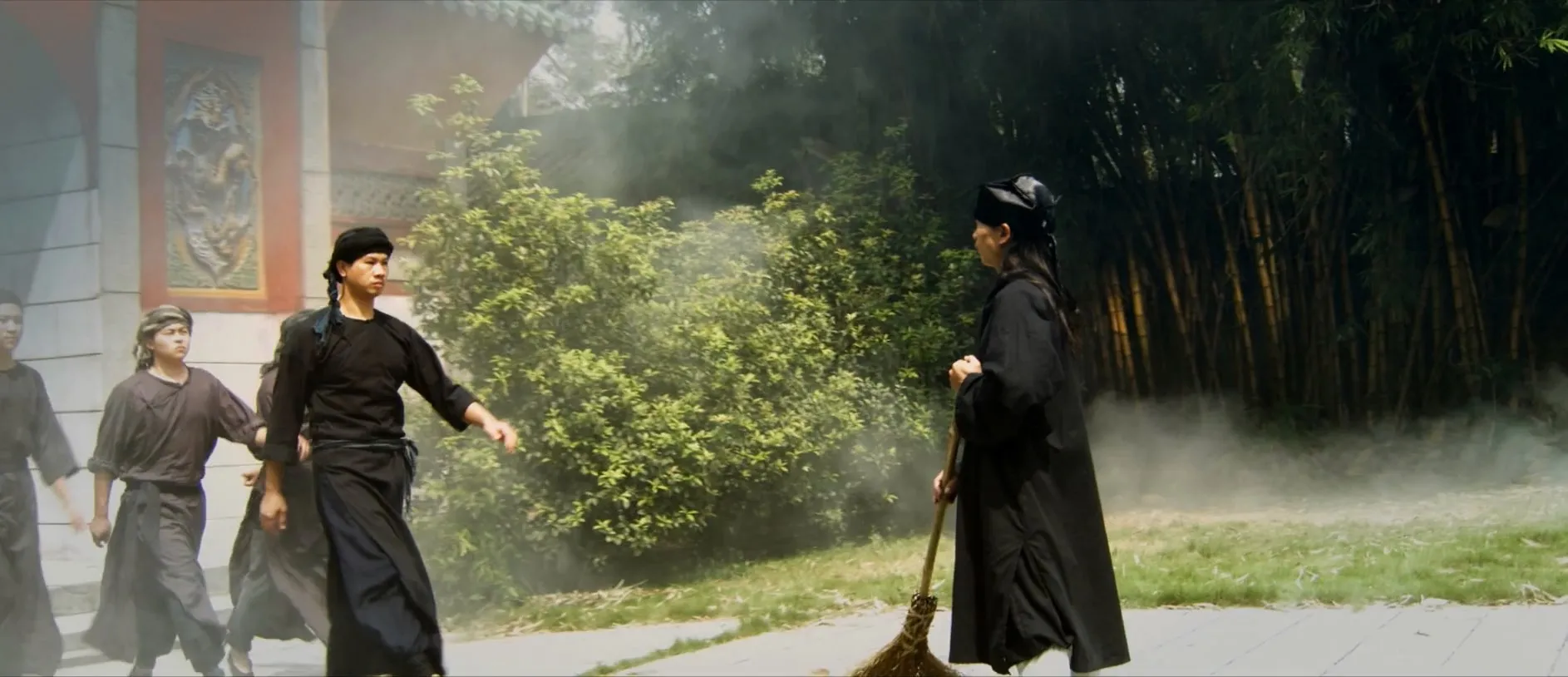 The Master 2014 Dual Audio Hindi 480p WebRip 300MB Screenshot