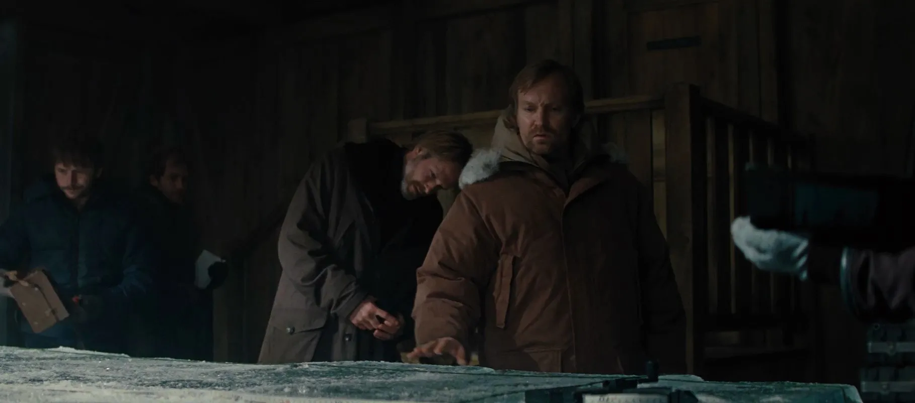 The Thing (2011) Hindi Dual Audio HDRip 720p – 480p Screenshot