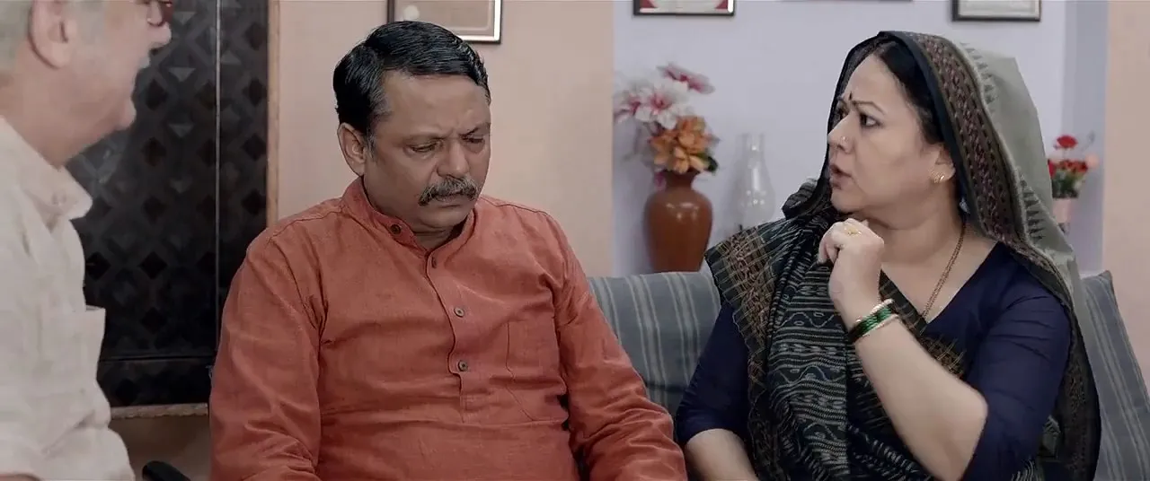 Toilet - Ek Prem Katha (2017) Full Movie Bluray Download - 1.4GB Screenshot
