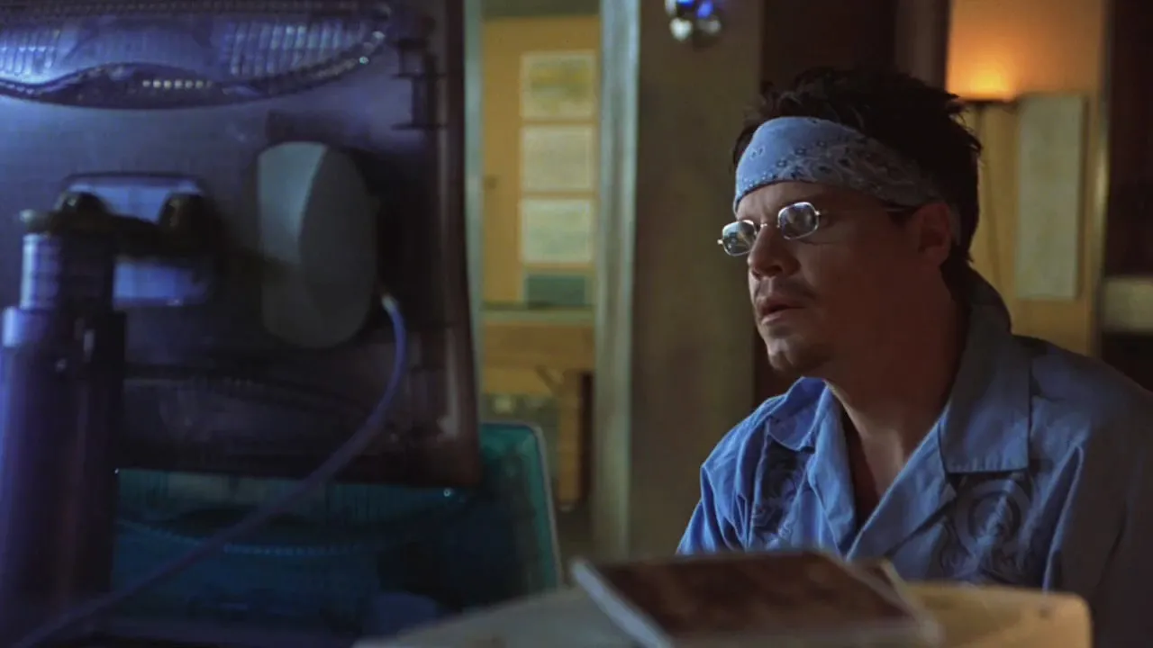 Turbulence 3 Heavy Metal 2001 Hindi Dual Audio 720p Web-DL [1GB] Screenshot
