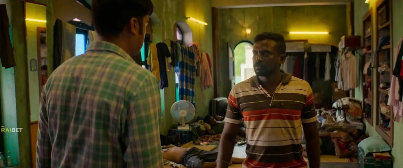 Vendhu Thanindhathu Kaadu 2022 Hindi Movie HDRip 720p – 480p Screenshot